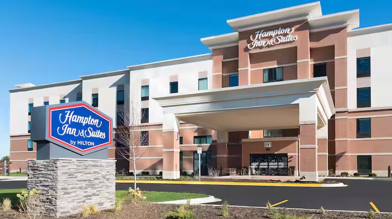 Hampton Inn and Suites, Chicago Schaumburg exterior